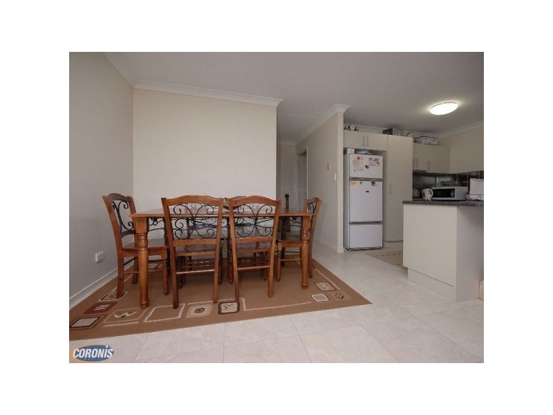 2/27 Cadell Crescent, Rothwell QLD 4022