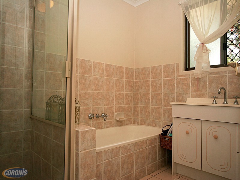 32 Olivia Drive, Kallangur QLD 4503