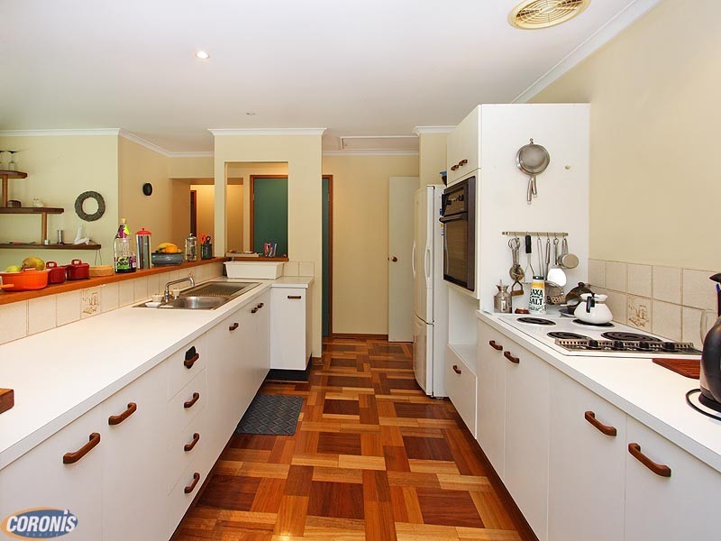 11 Kingfisher Street, Albany Creek QLD 4035