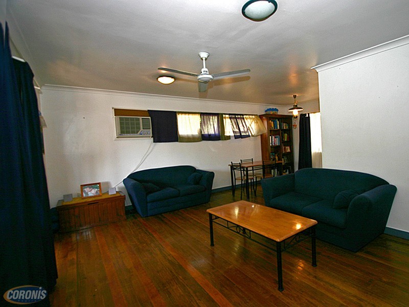 6 Aldren Street, Stafford Heights QLD 4053