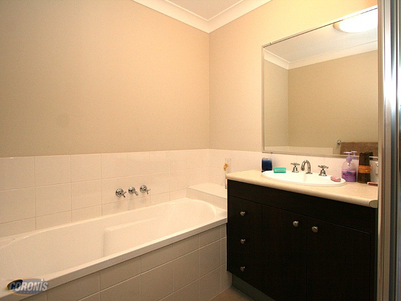 Rothwell QLD 4022