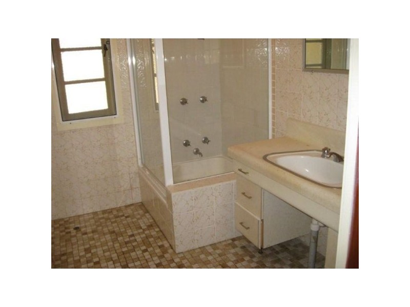 32 Brennan Street, Stafford QLD 4053