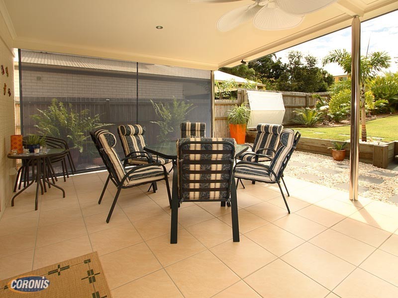 8 Brennan Road, Scarborough QLD 4020