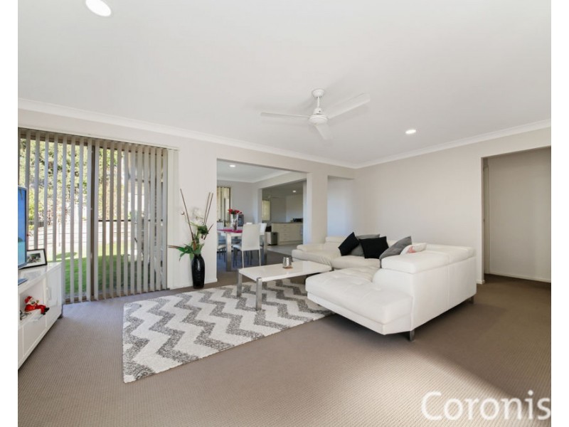 1 Caswell Place, Arana Hills QLD 4054