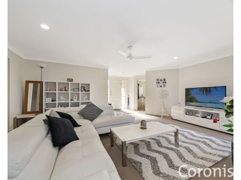 1 Caswell Place, Arana Hills QLD 4054