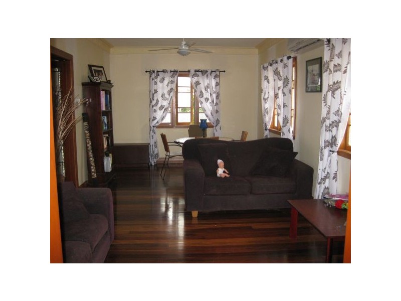 84 Brookfield Road, Kedron QLD 4031