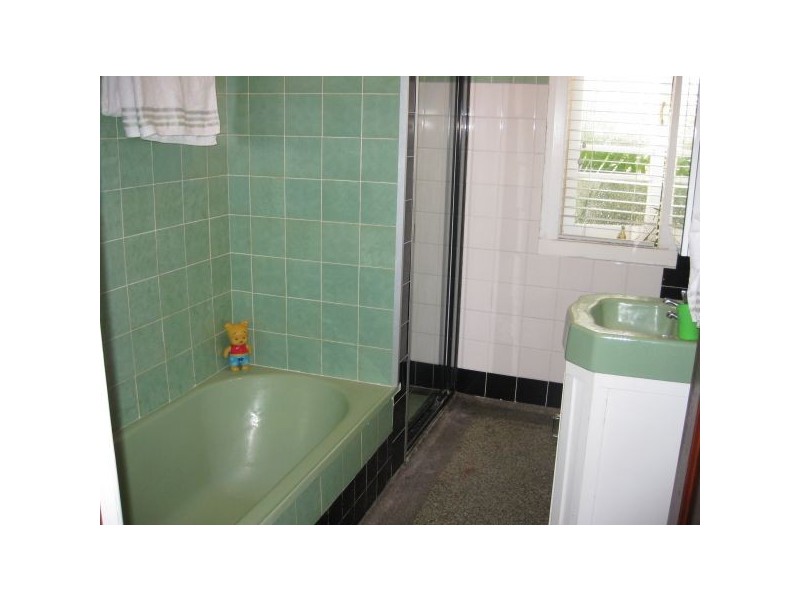 84 Brookfield Road, Kedron QLD 4031