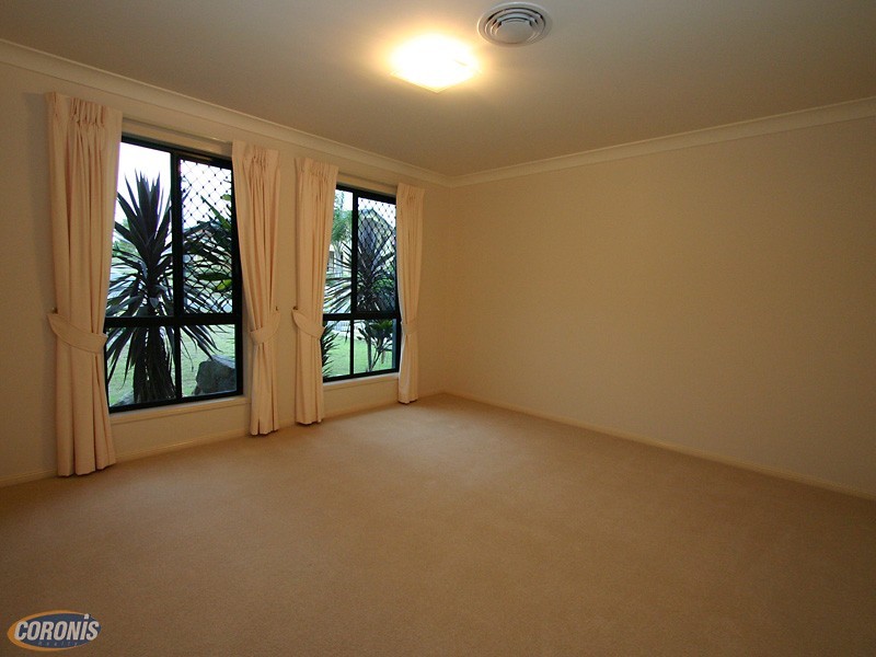 Arana Hills QLD 4054