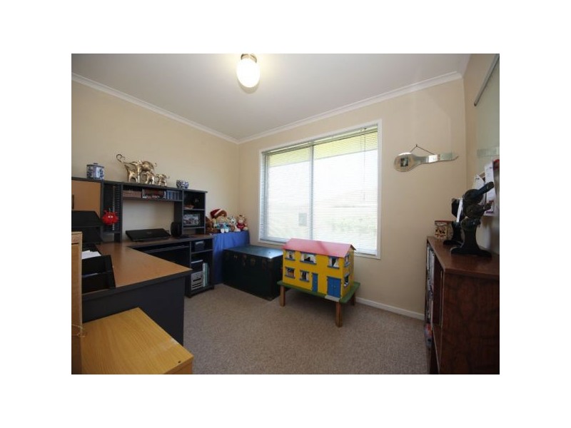 25 Emerson Drive, Morayfield QLD 4506
