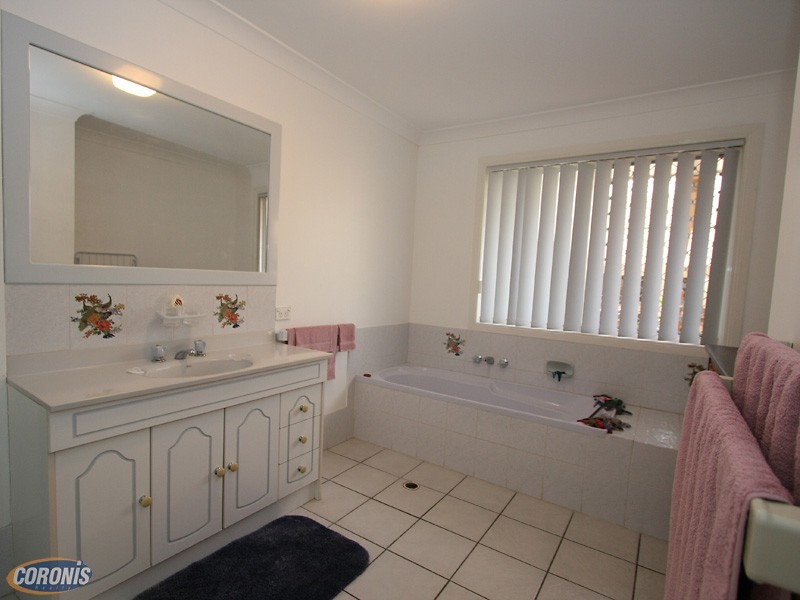 6 Diss Court, Albany Creek QLD 4035