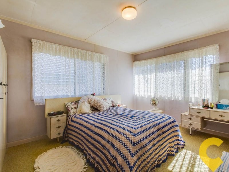 27 Narellan Street, Arana Hills QLD 4054