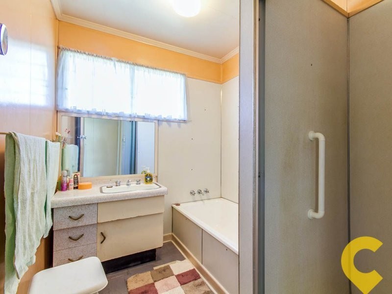 27 Narellan Street, Arana Hills QLD 4054