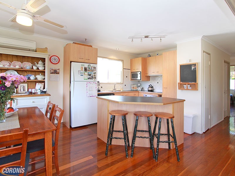 Arana Hills QLD 4054