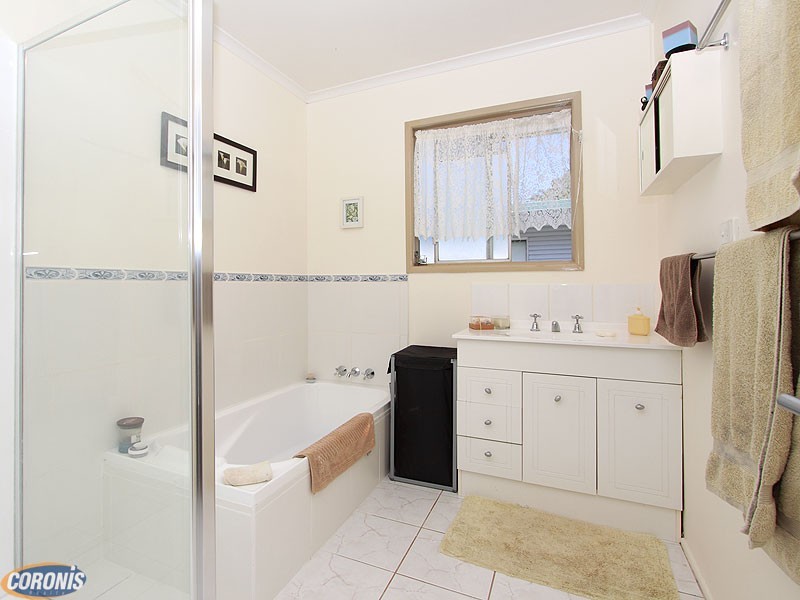 Arana Hills QLD 4054