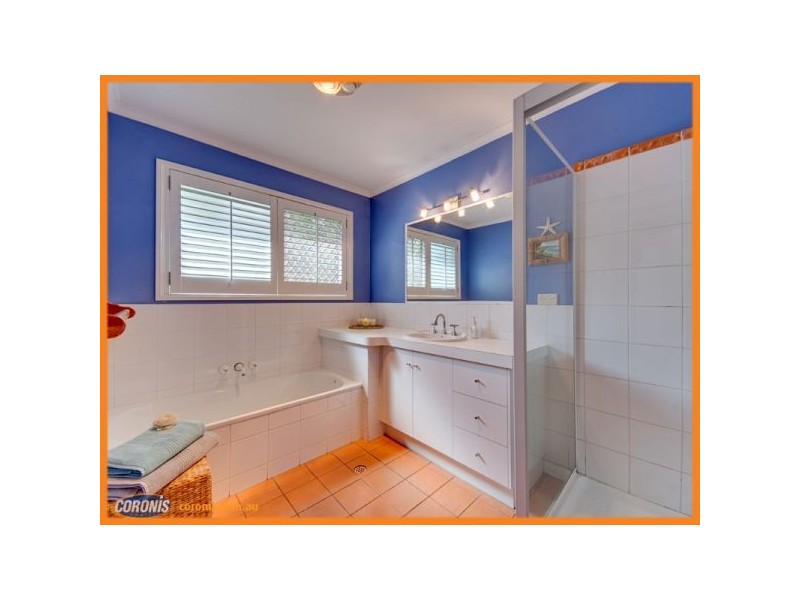 2 Woodfield Court, Ferny Hills QLD 4055