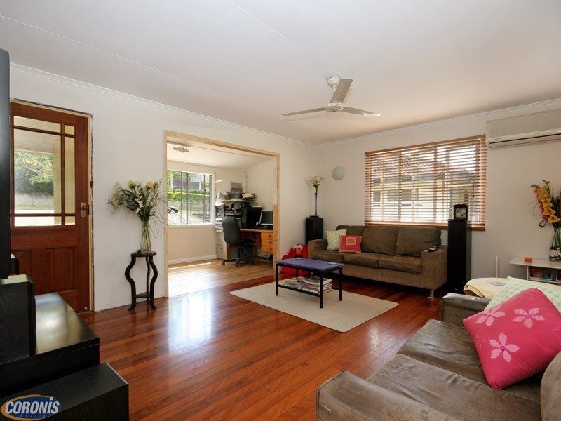 Arana Hills QLD 4054