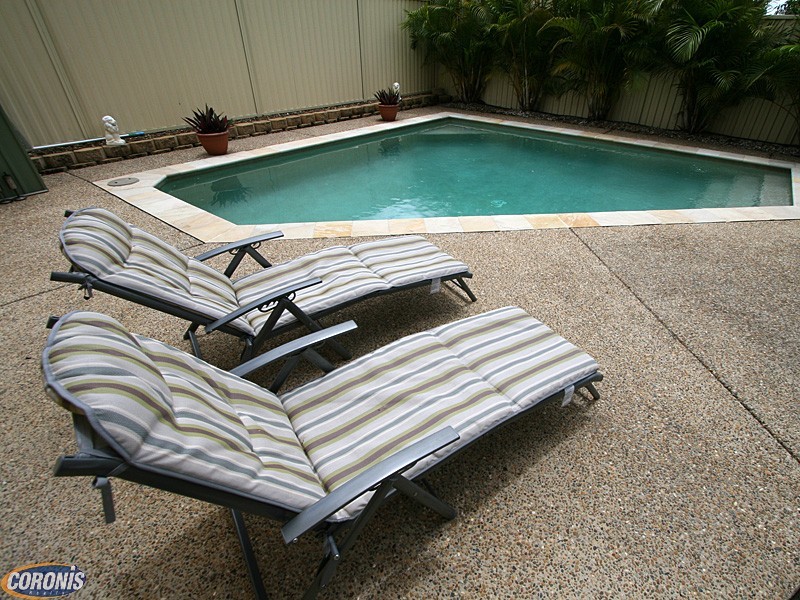 1 Taryn Court, Upper Coomera QLD 4209