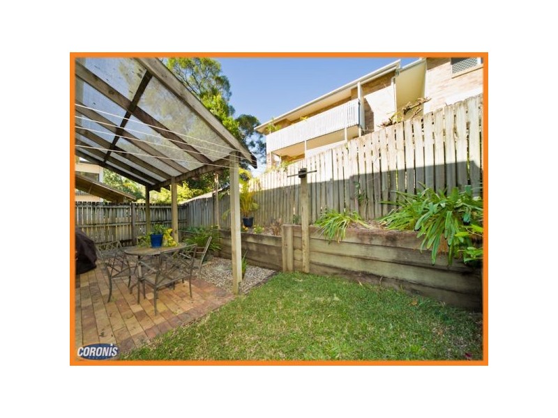 4/6 Garden Terrace, Newmarket QLD 4051