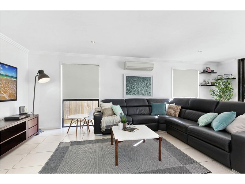 8 Watcombe Street, Wavell Heights QLD 4012