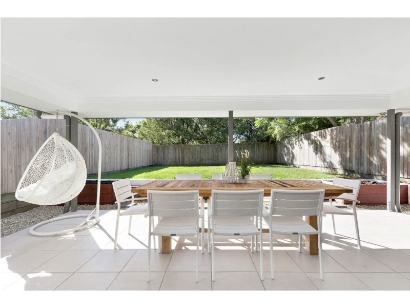 8 Watcombe Street, Wavell Heights QLD 4012