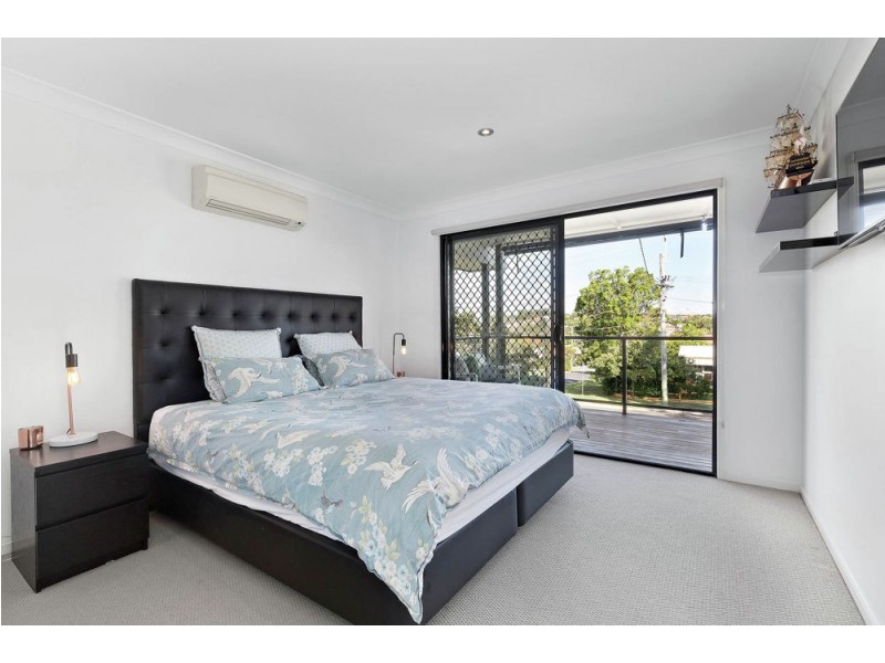 8 Watcombe Street, Wavell Heights QLD 4012