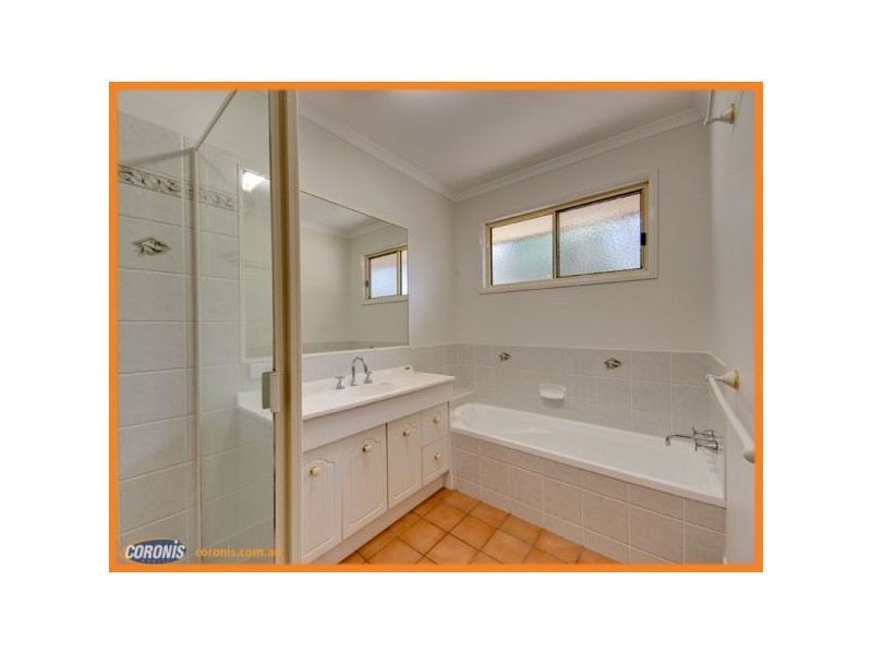 18 Keryn Place, Keperra QLD 4054