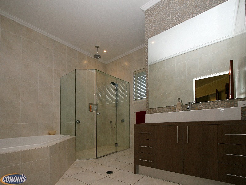 59 Camelot Place, Bridgeman Downs QLD 4035