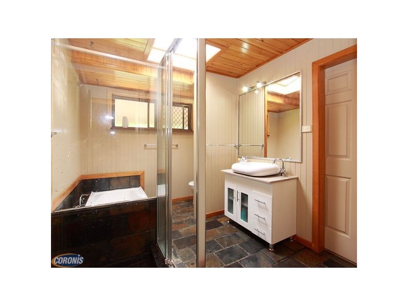 Eatons Hill QLD 4037