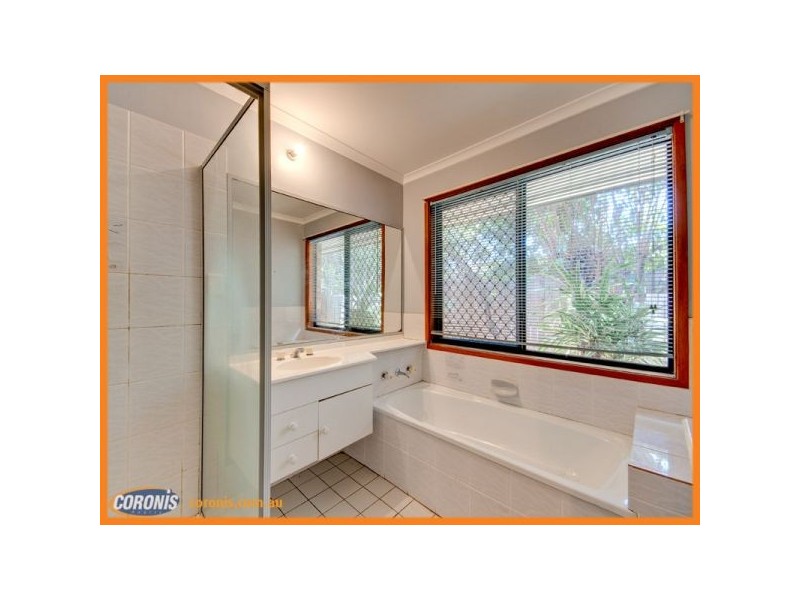 13 Hylacola Drive, Albany Creek QLD 4035