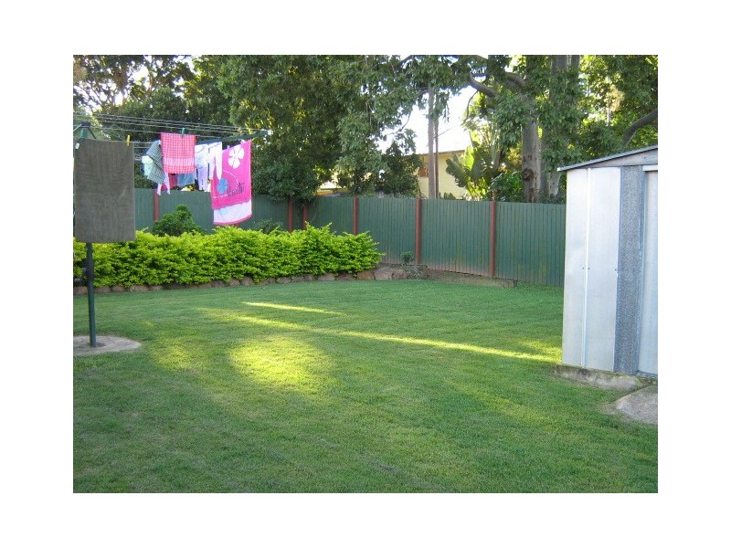 16  Campbell Street, Kallangur QLD 4503