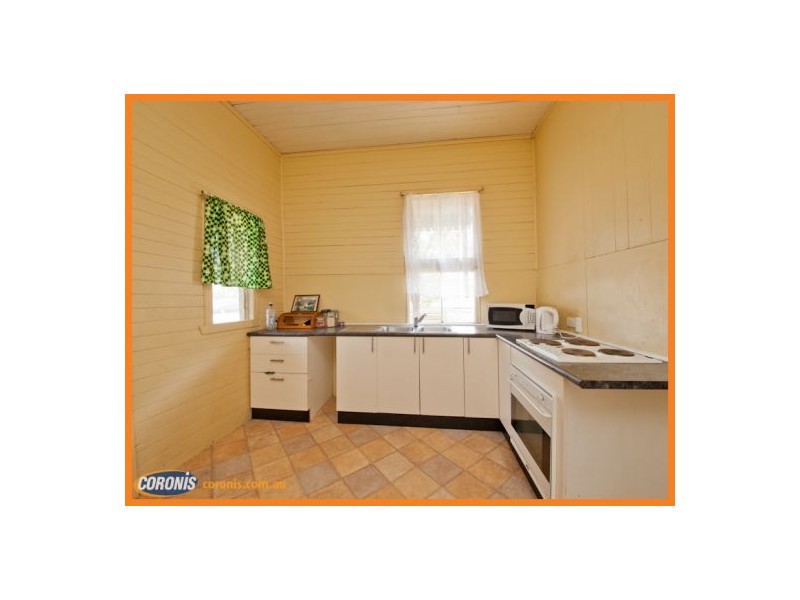 44 Railway Street, Booval QLD 4304