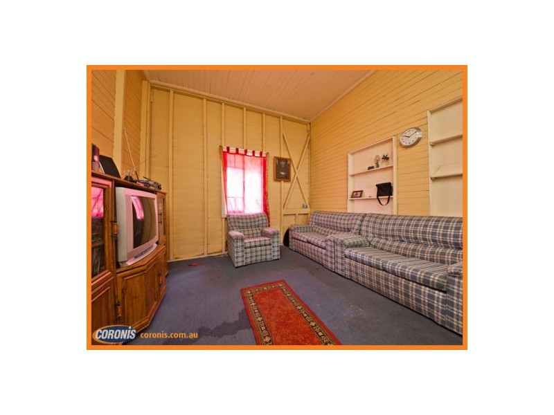 44 Railway Street, Booval QLD 4304