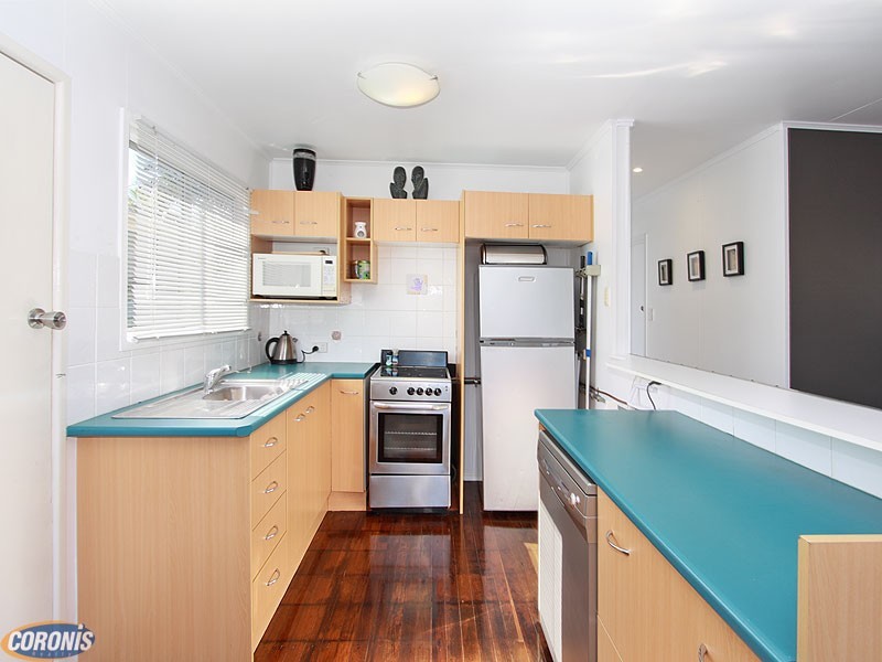 60 Longland Street, Redcliffe QLD 4020