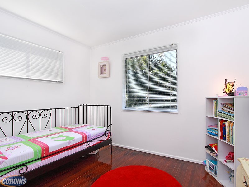 60 Longland Street, Redcliffe QLD 4020