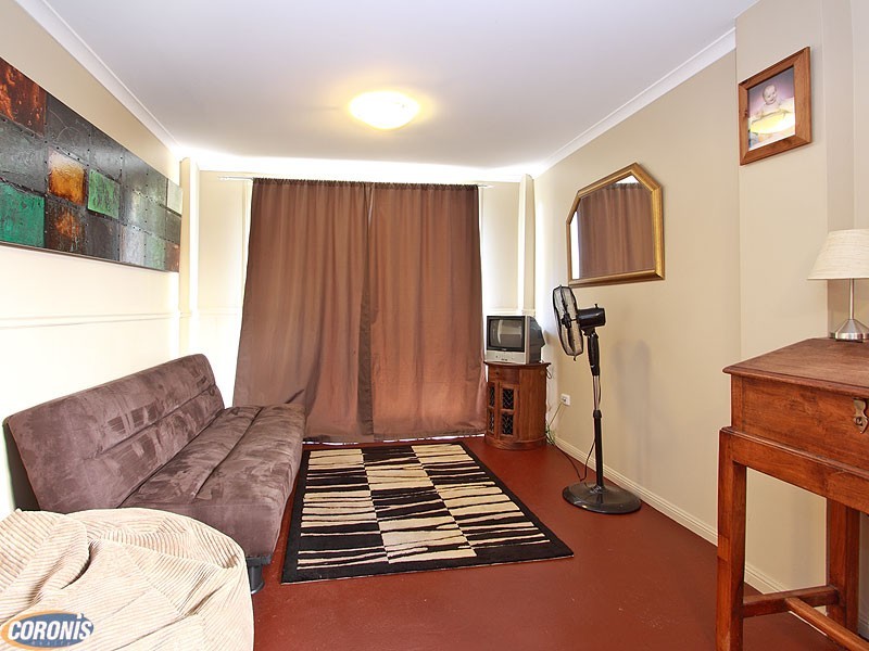 60 Longland Street, Redcliffe QLD 4020