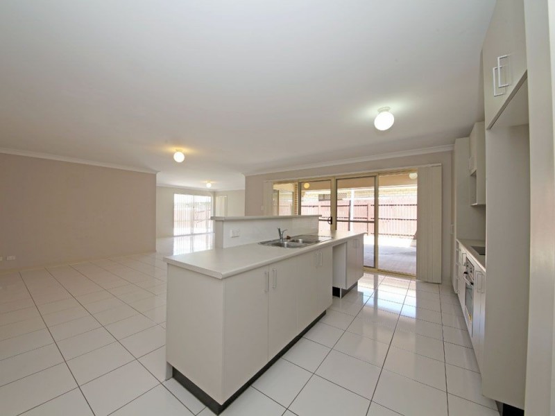 11 Cockatiel Court, Deception Bay QLD 4508