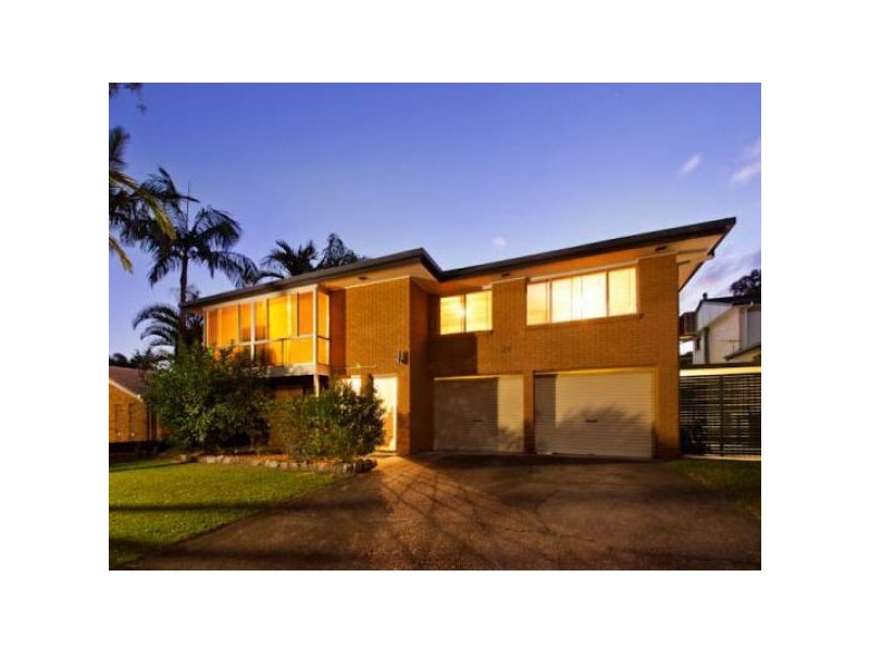 20 Rinavore Street, Ferny Grove QLD 4055