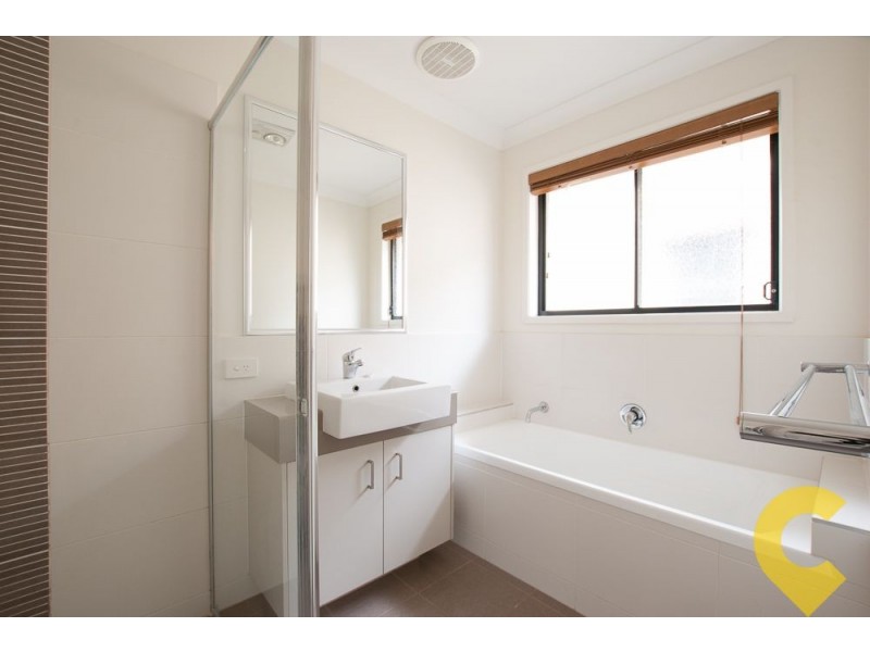 25 Enoggera Road, Newmarket QLD 4051