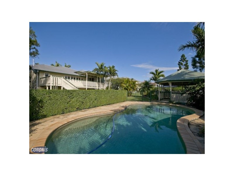 10 Seventh Avenue, Kedron QLD 4031