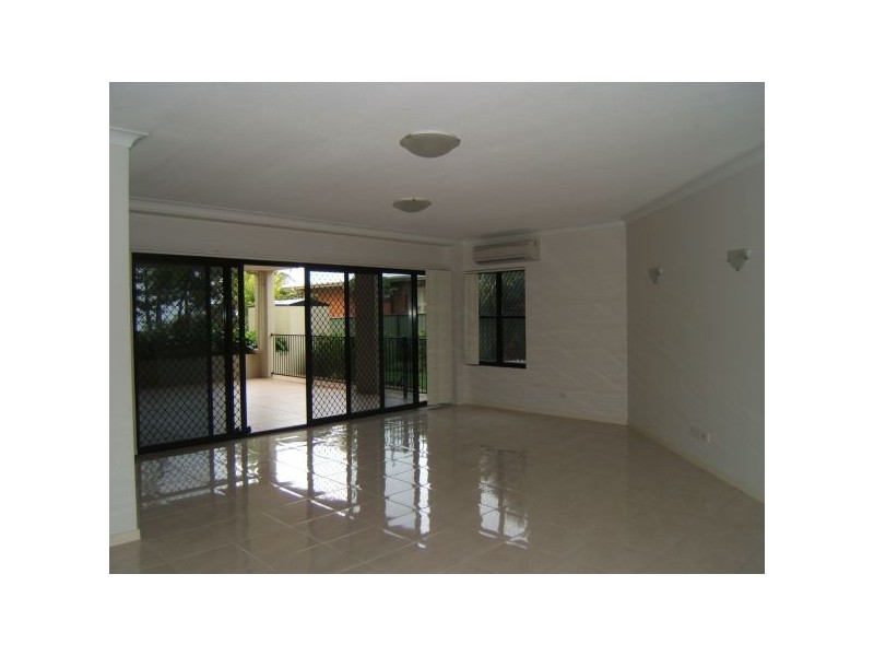 Unit 4, 30 Gayundah Esplanade, Woody Point QLD 4019