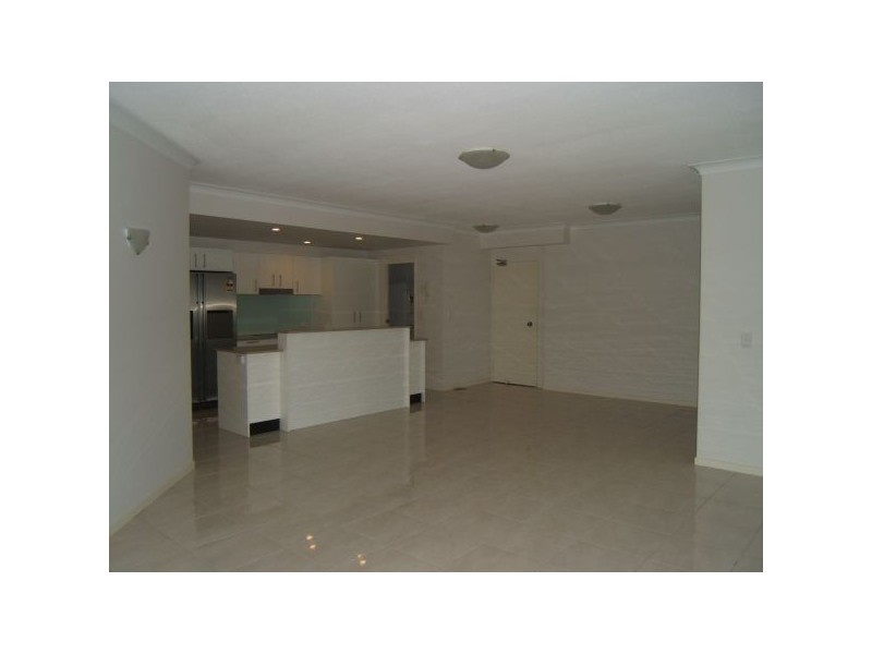 Unit 4, 30 Gayundah Esplanade, Woody Point QLD 4019