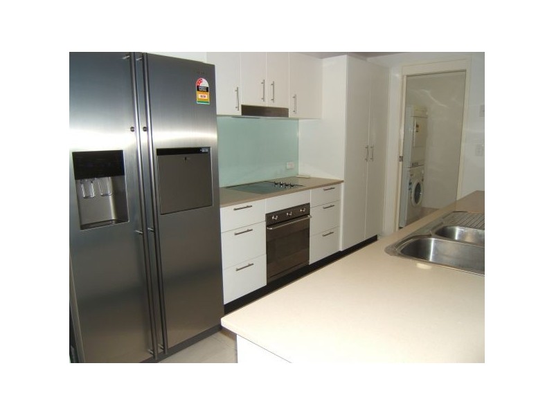Unit 4, 30 Gayundah Esplanade, Woody Point QLD 4019
