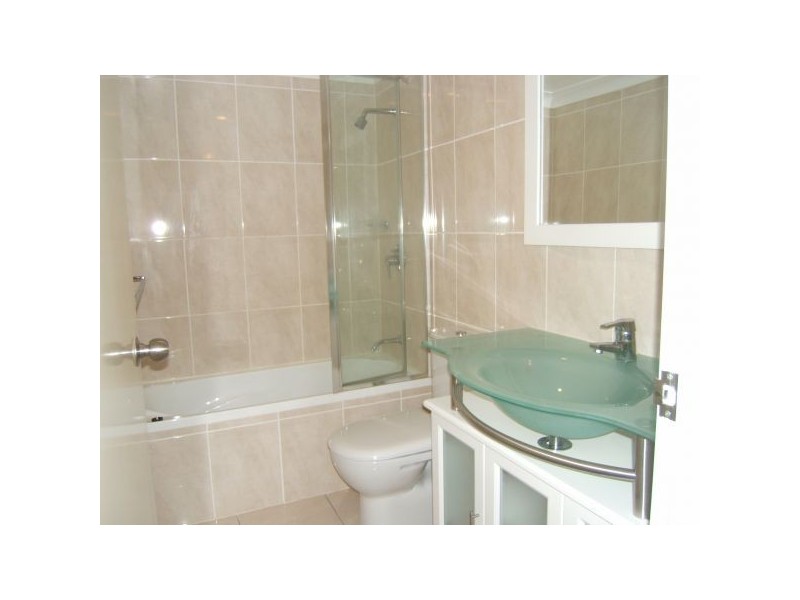 Unit 4, 30 Gayundah Esplanade, Woody Point QLD 4019