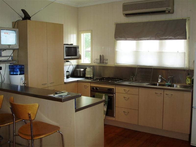 6 Waroon, Stafford QLD 4053