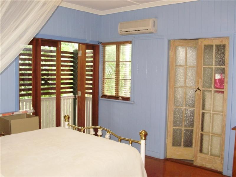 6 Waroon, Stafford QLD 4053