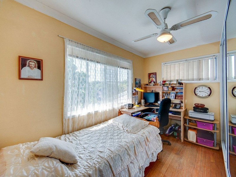 8 Larcombe Street, Zillmere QLD 4034