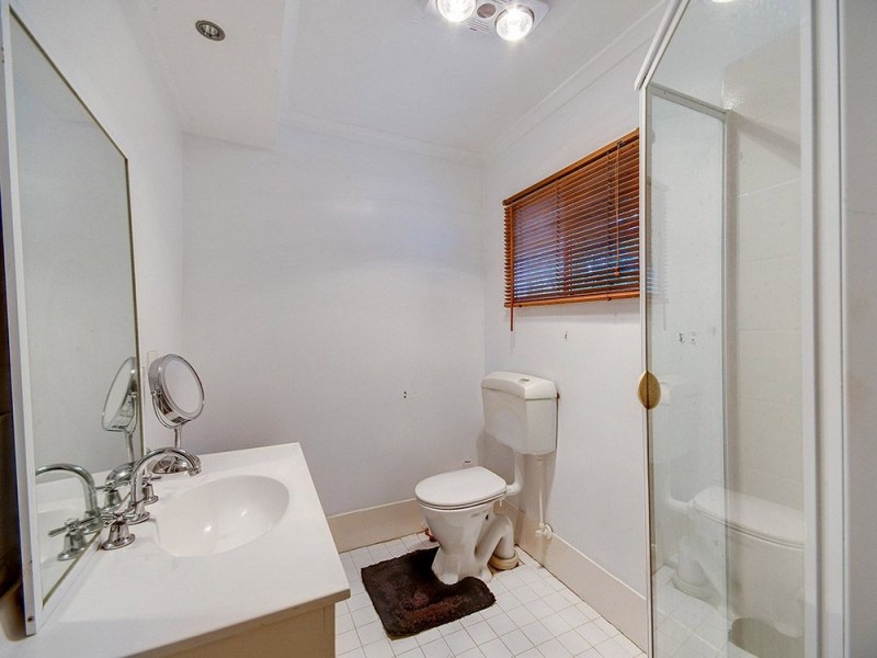 8 Larcombe Street, Zillmere QLD 4034