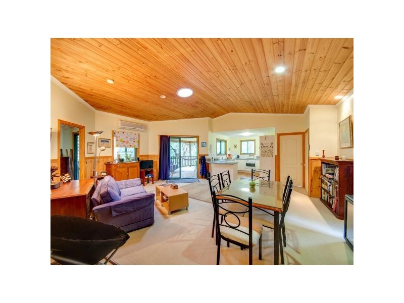 8 Lakeview Court, Joyner QLD 4500