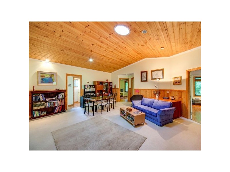 8 Lakeview Court, Joyner QLD 4500