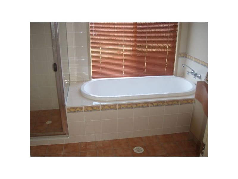 17 Links Crescent, Joyner QLD 4500